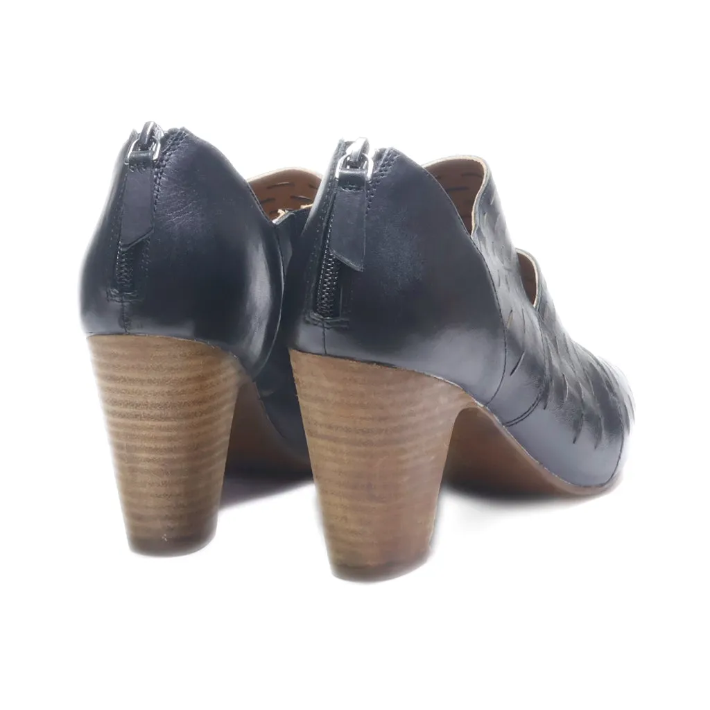 Clarks Peep Toe Leather Black Colour For Women