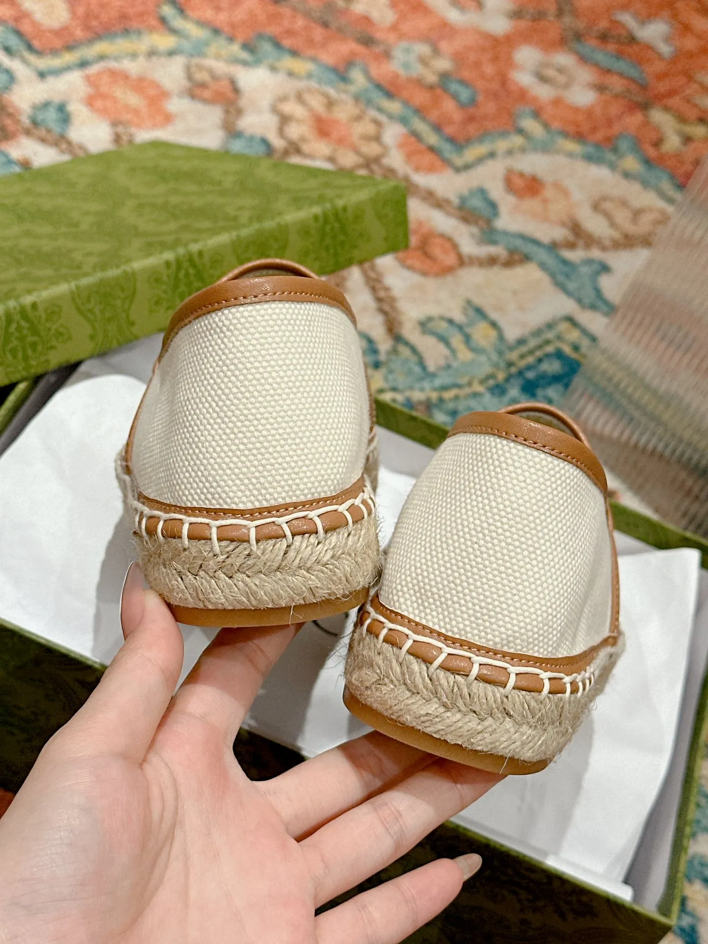 GG ESPADRILLES SLIP - ON WHITE CANVAS