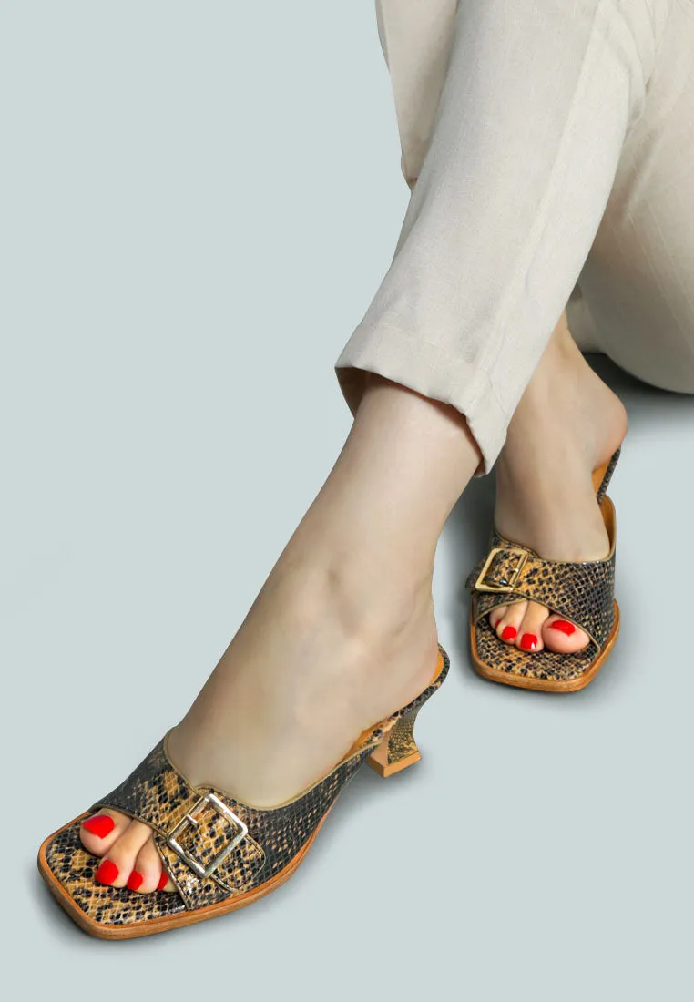 GOMEZ-ART-NOUVEAU Leather Slip-On Sandal in Animal Print