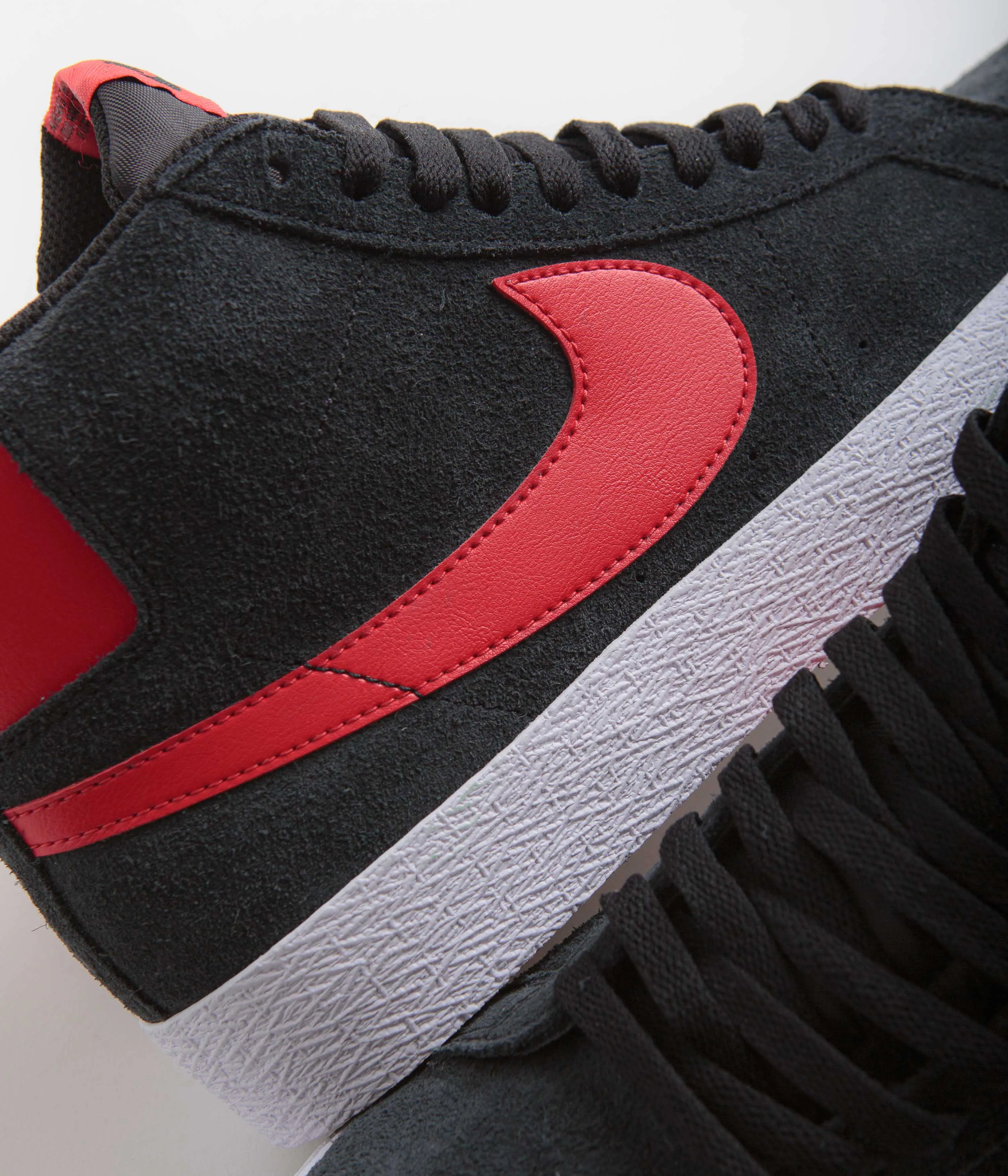 Nike SB Blazer Mid Shoes - Black / University Red - Black - White