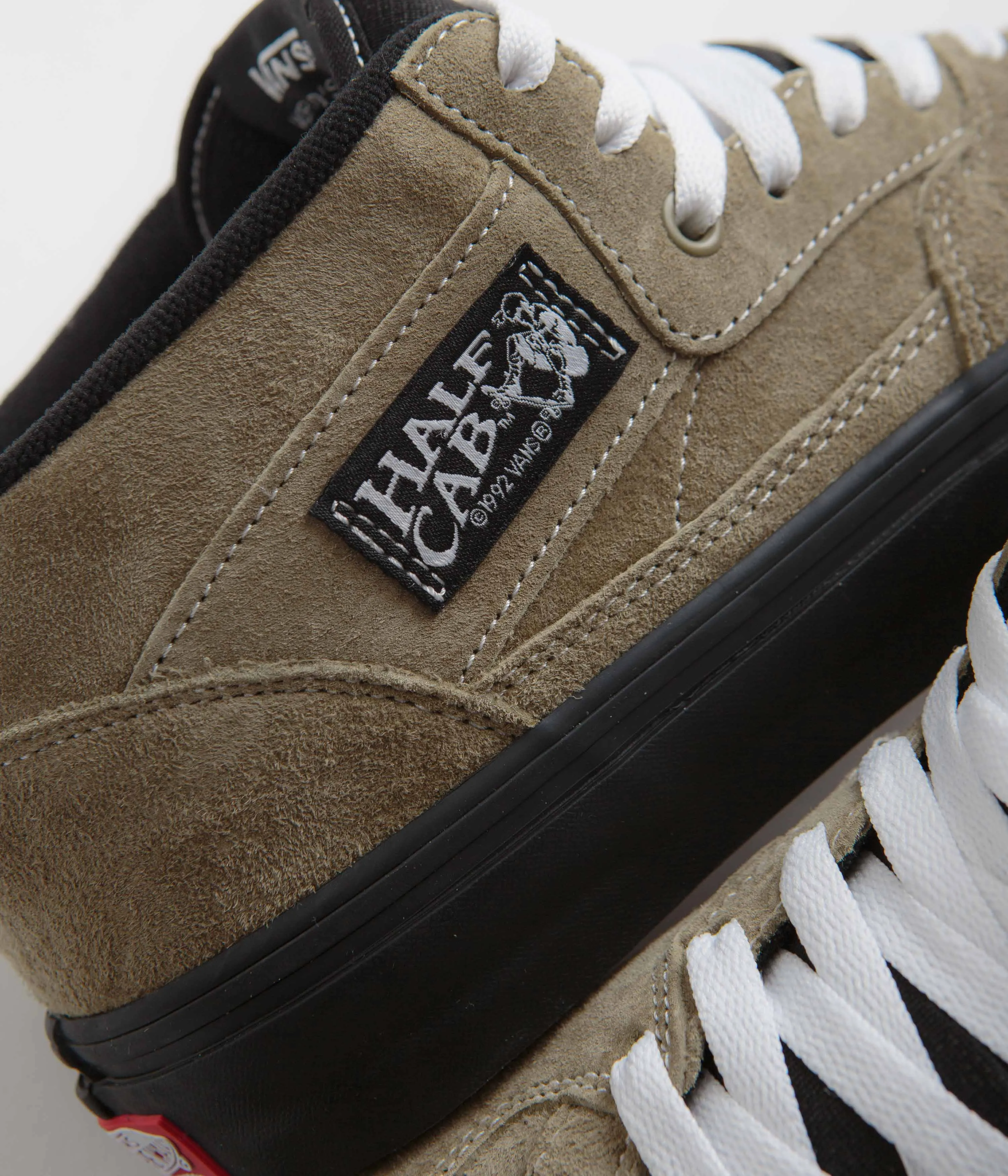 Vans Half Cab Shoes - Pig Suede Olive / Black